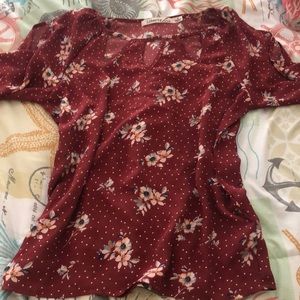 Light weight top with more than cold shoulders:)